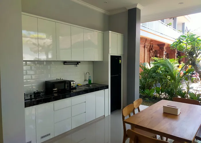 Kubu Gena 3* Canggu (Bali)